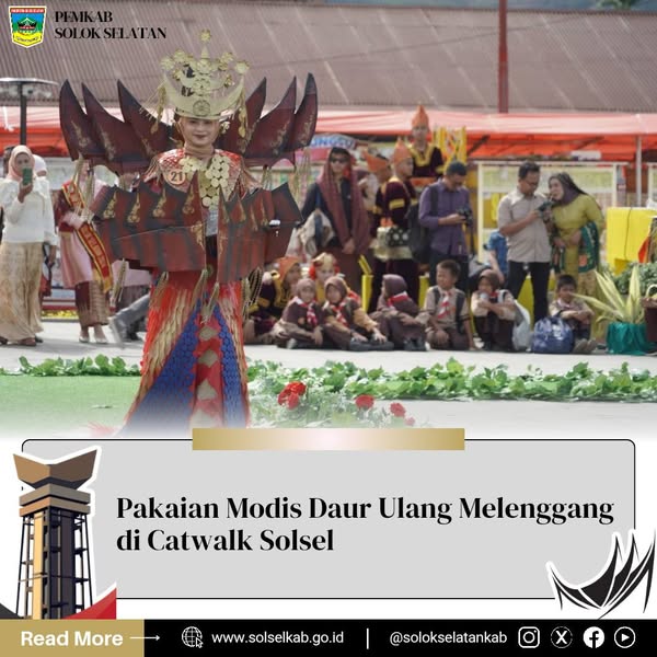 Pakaian Modis Daur Ulang Melenggang di Catwalk Solsel